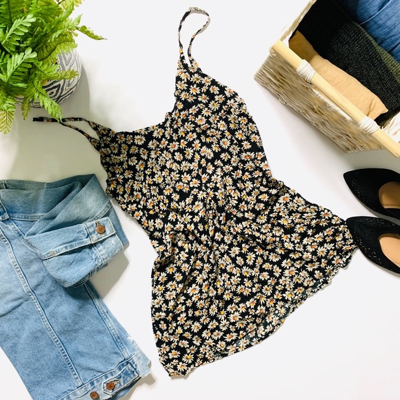 Brandy Melville Tops - Brandy Melville 🌟4 for $20